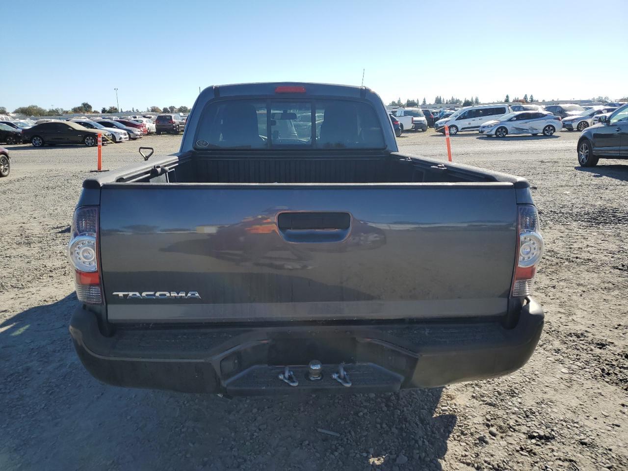 2011 TOYOTA TACOMA