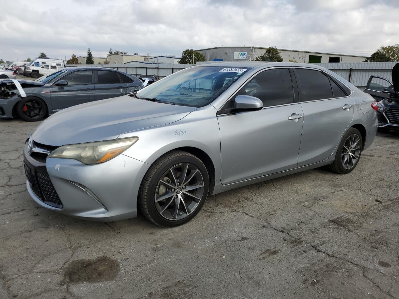2016 TOYOTA CAMRY