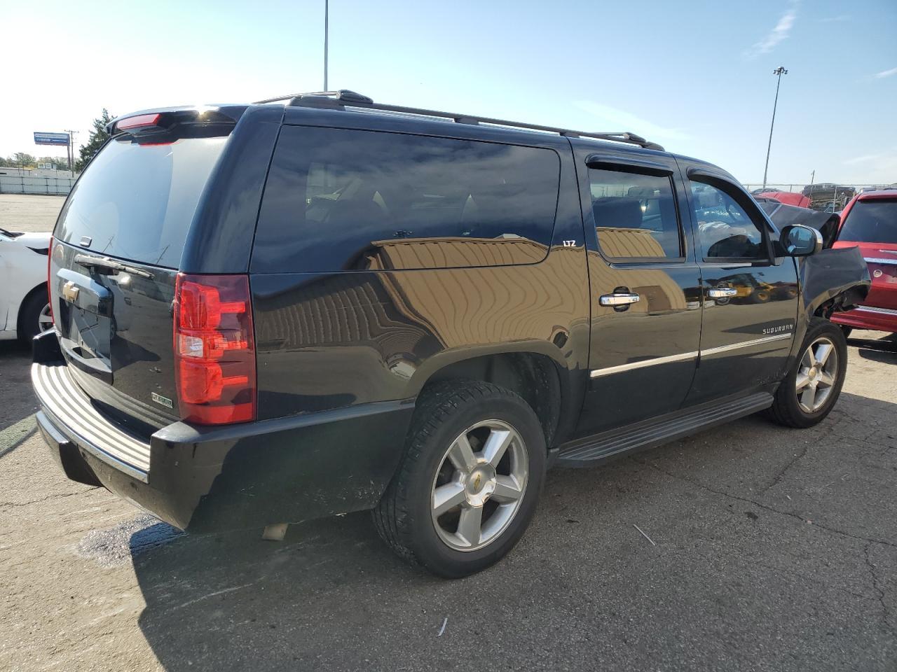 2011 CHEVROLET Suburban