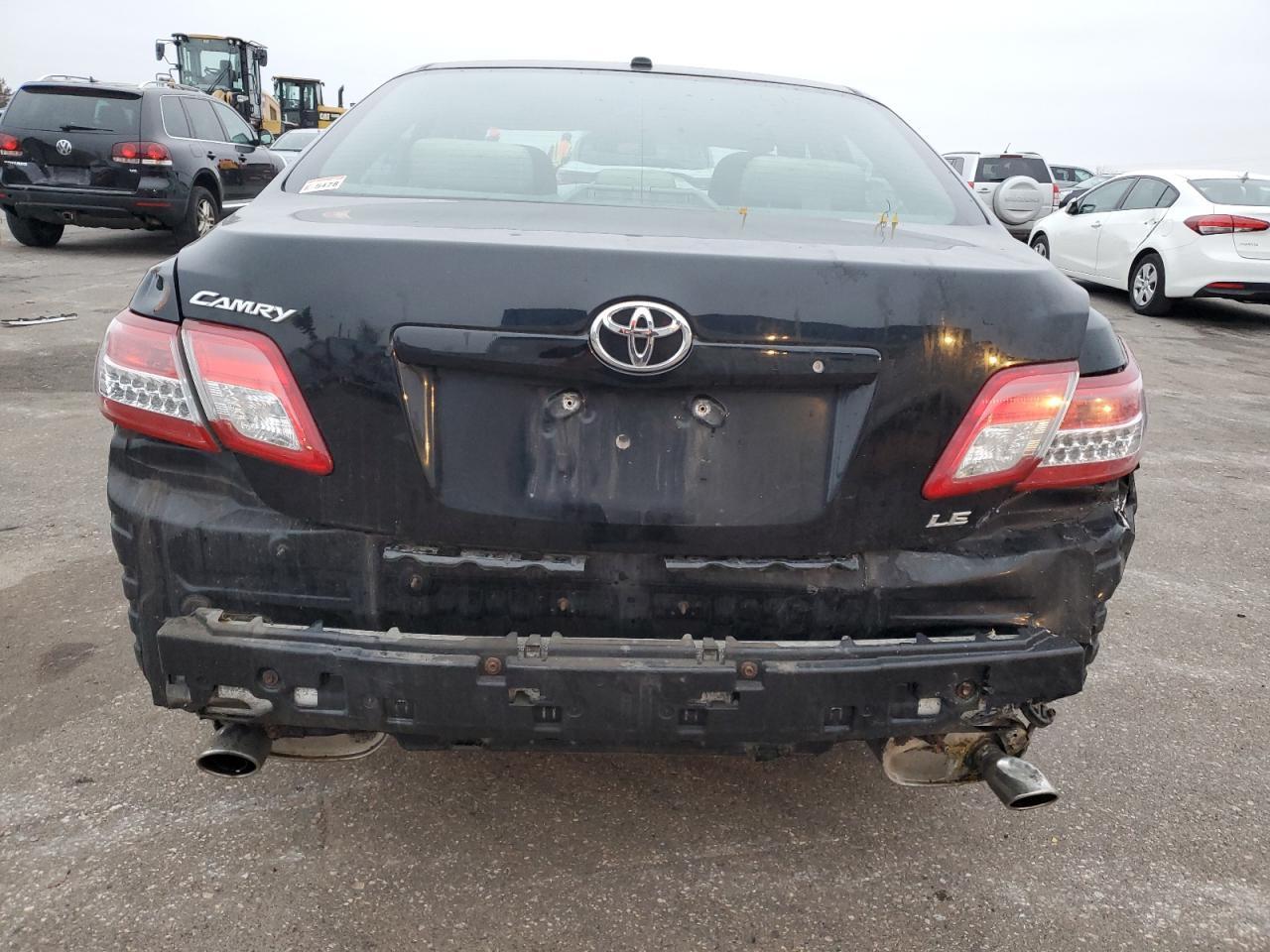 2011 TOYOTA CAMRY