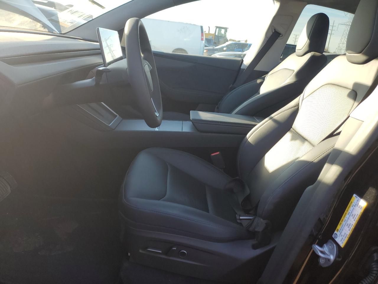 2026 TESLA MODEL Y