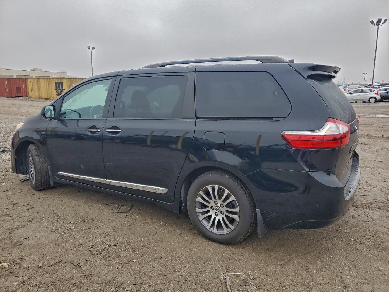 2019 TOYOTA SIENNA