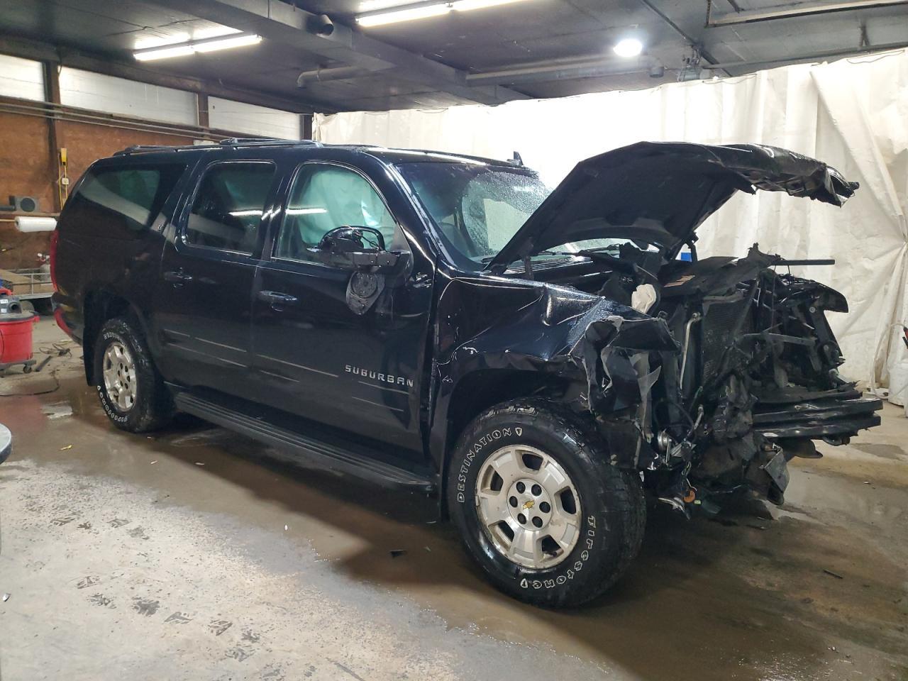 2013 CHEVROLET Suburban