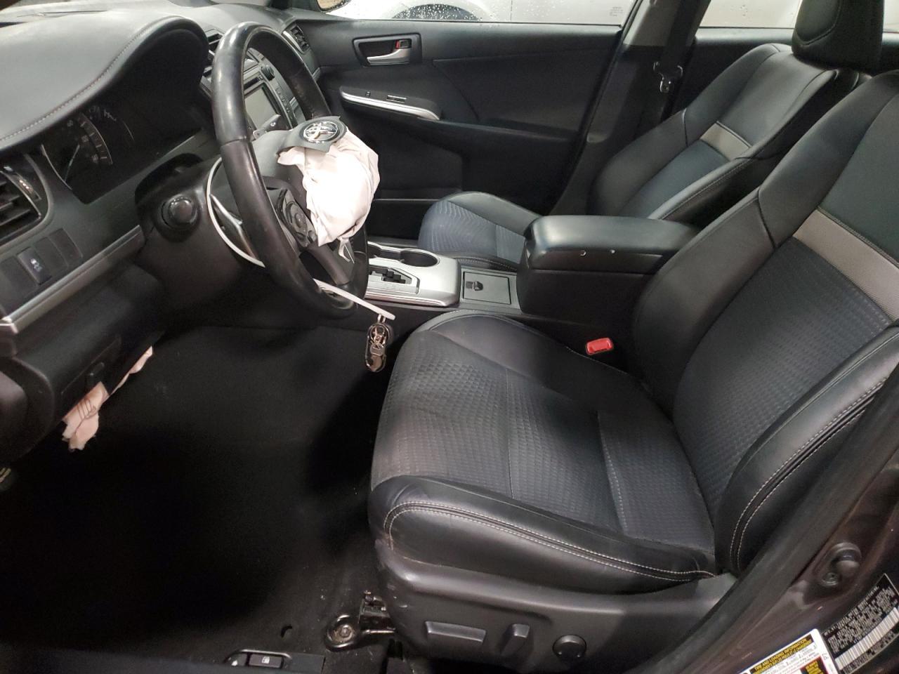 2014 TOYOTA CAMRY