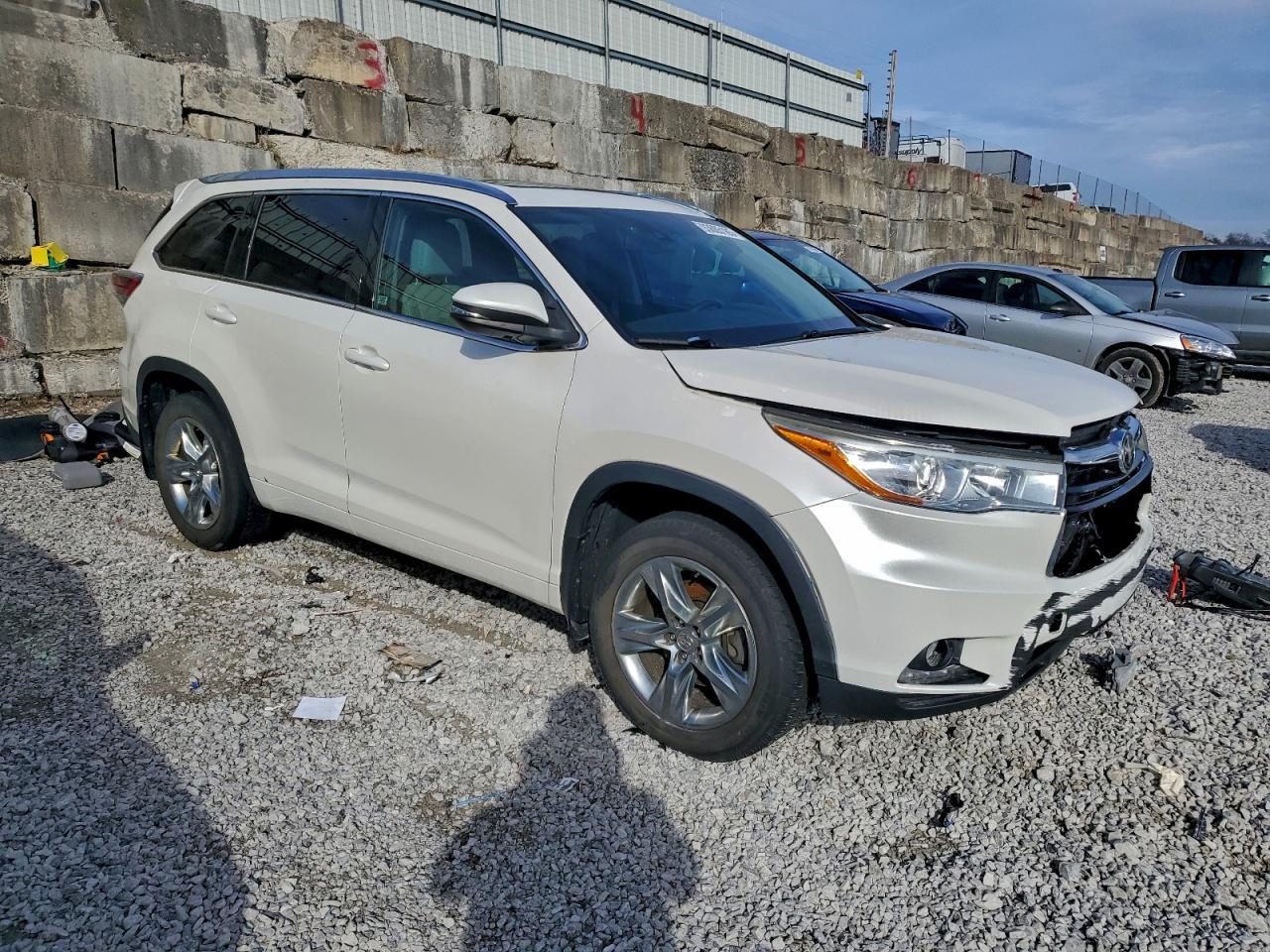 2015 TOYOTA HIGHLANDER