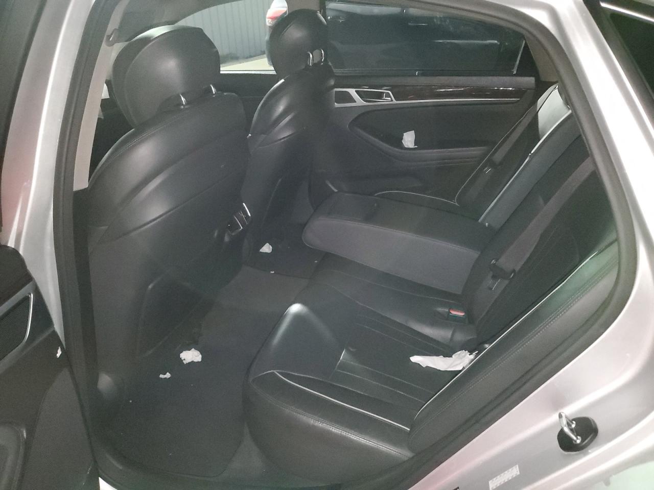2016 HYUNDAI GENESIS