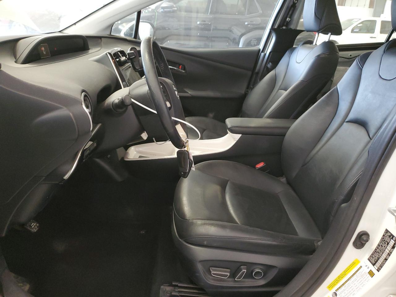 2017 TOYOTA PRIUS