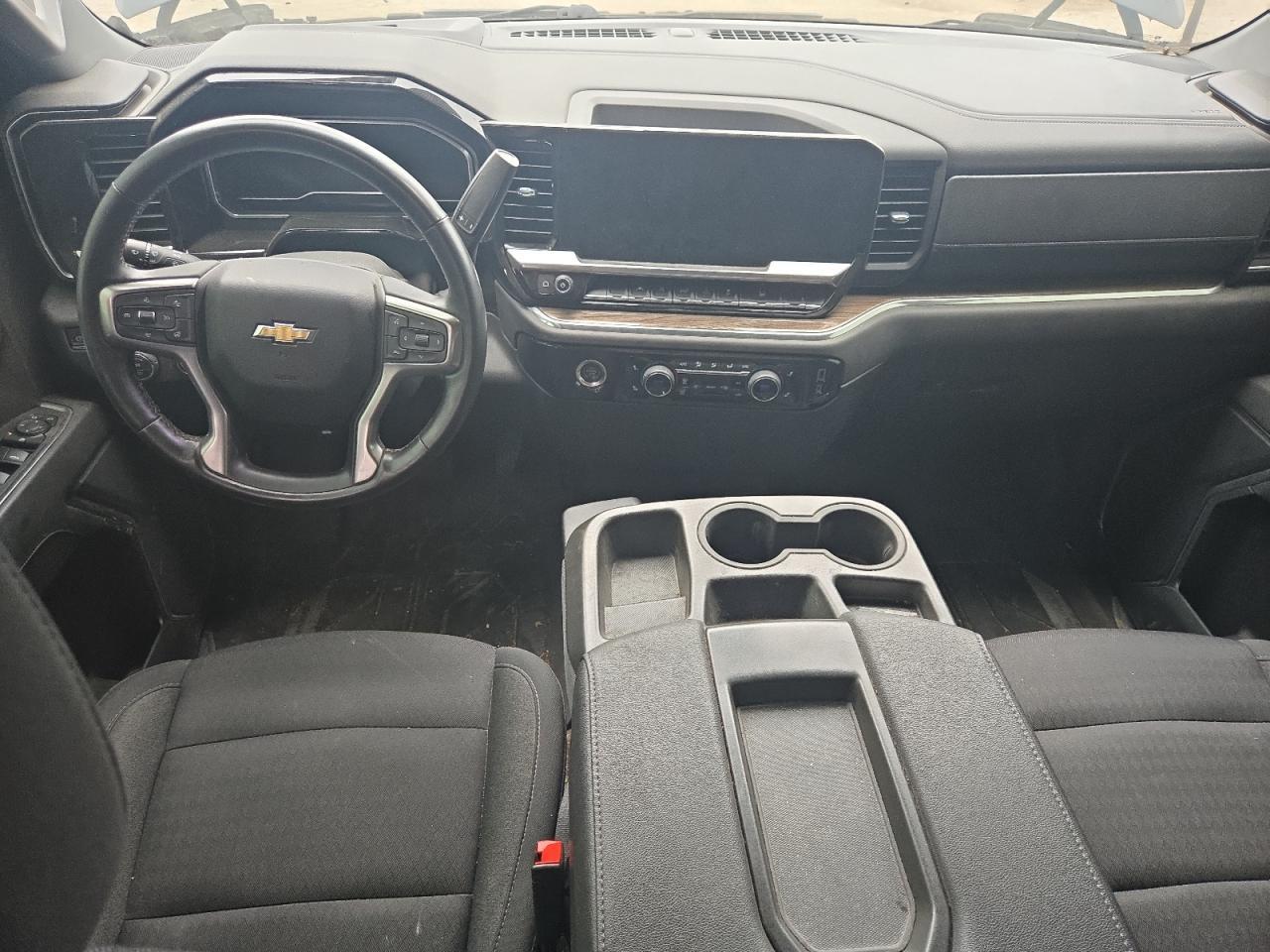 2023 CHEVROLET Silverado