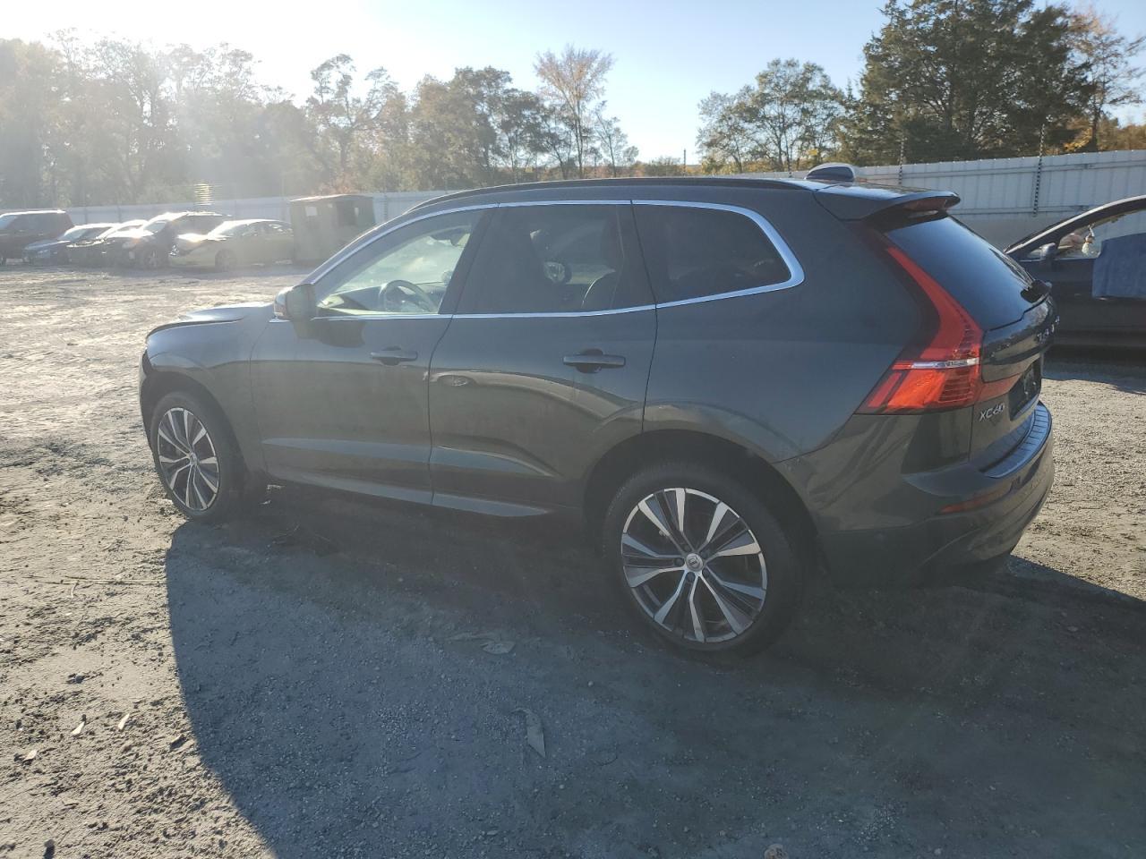 2022 VOLVO XC60