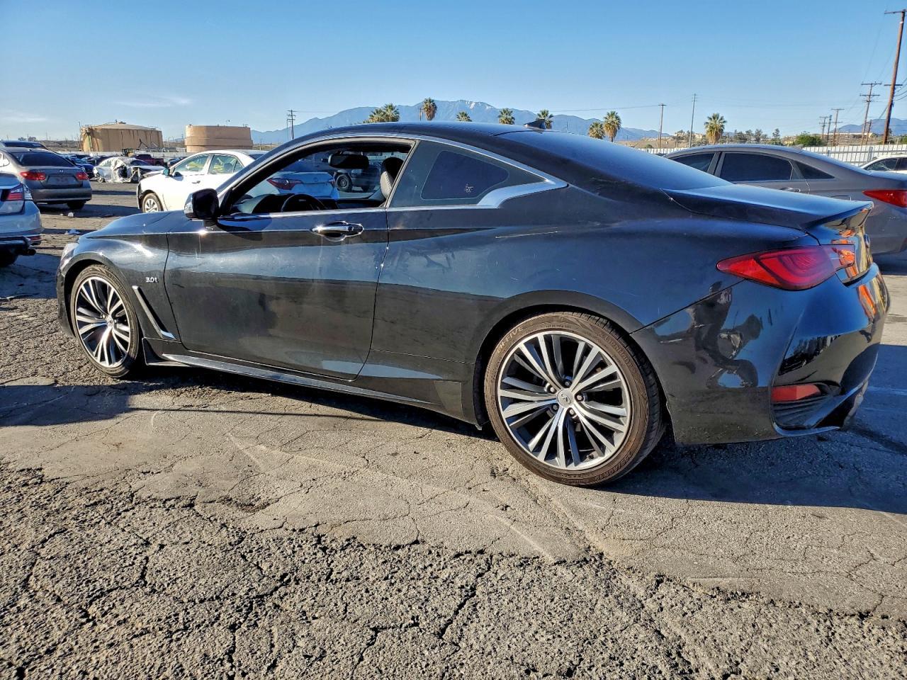2017 INFINITI Q60
