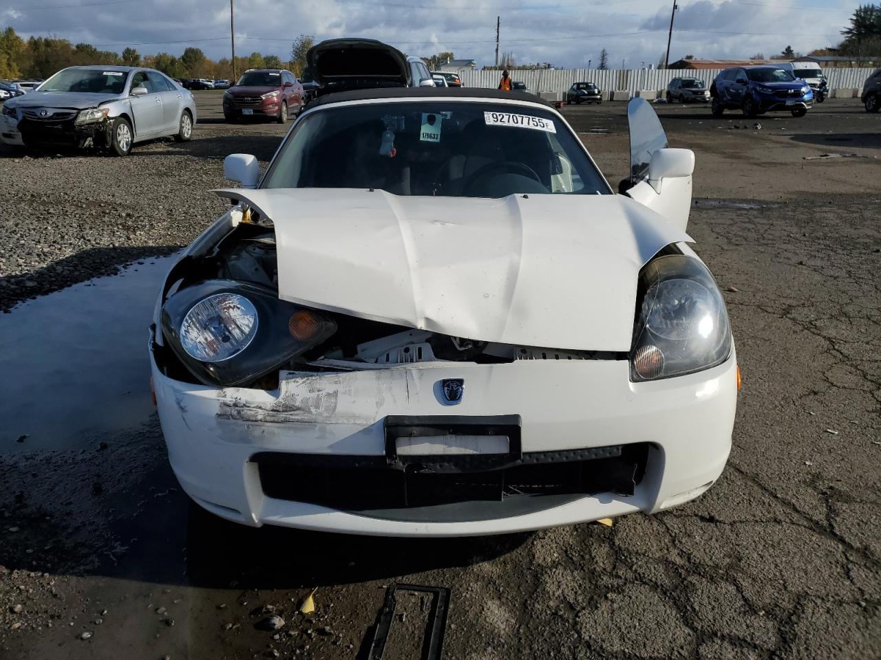 2001 TOYOTA Mr2