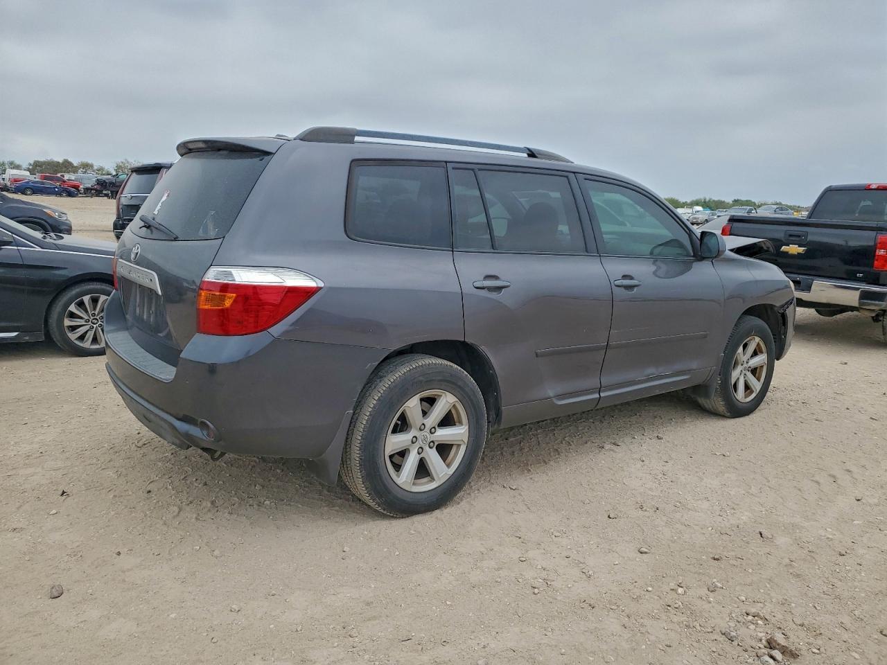 2010 TOYOTA HIGHLANDER