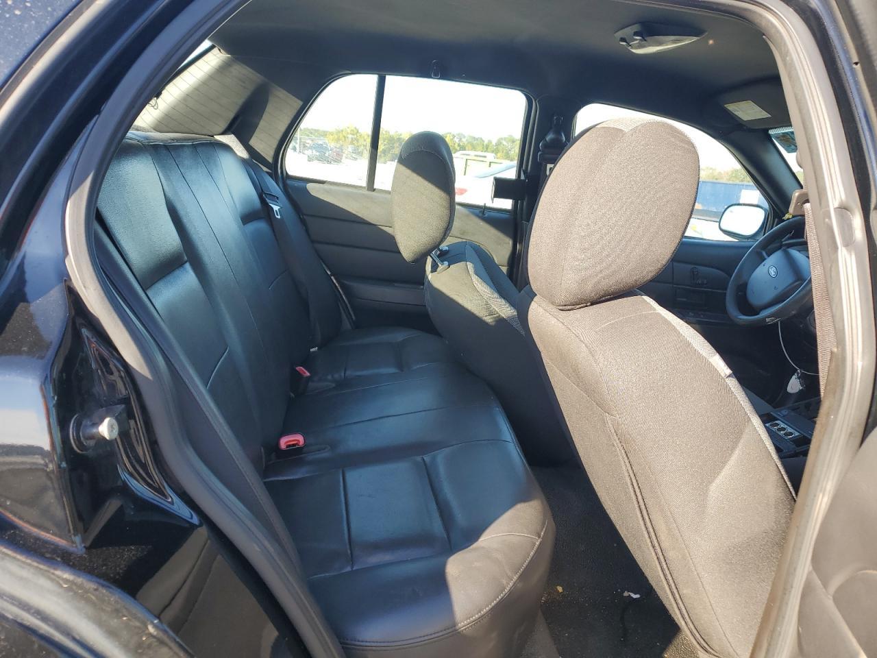 2011 FORD Crown Victoria