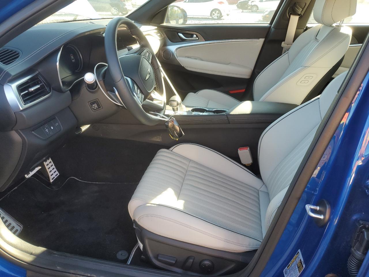 2025 GENESIS G70