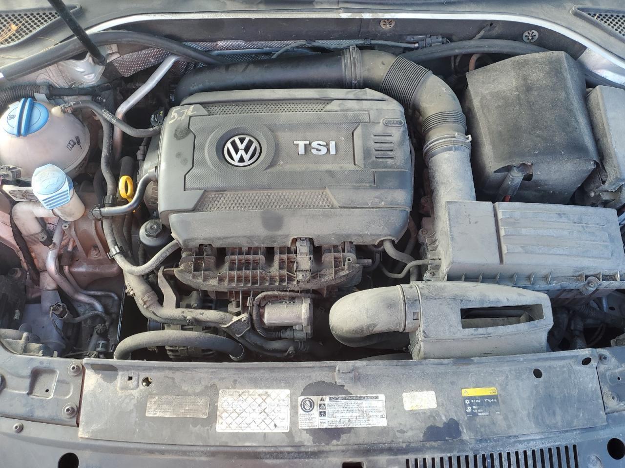 2015 VOLKSWAGEN Passat