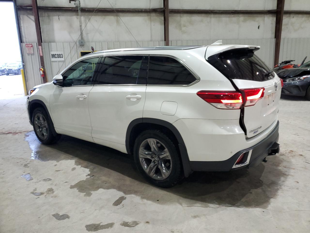 2019 TOYOTA HIGHLANDER