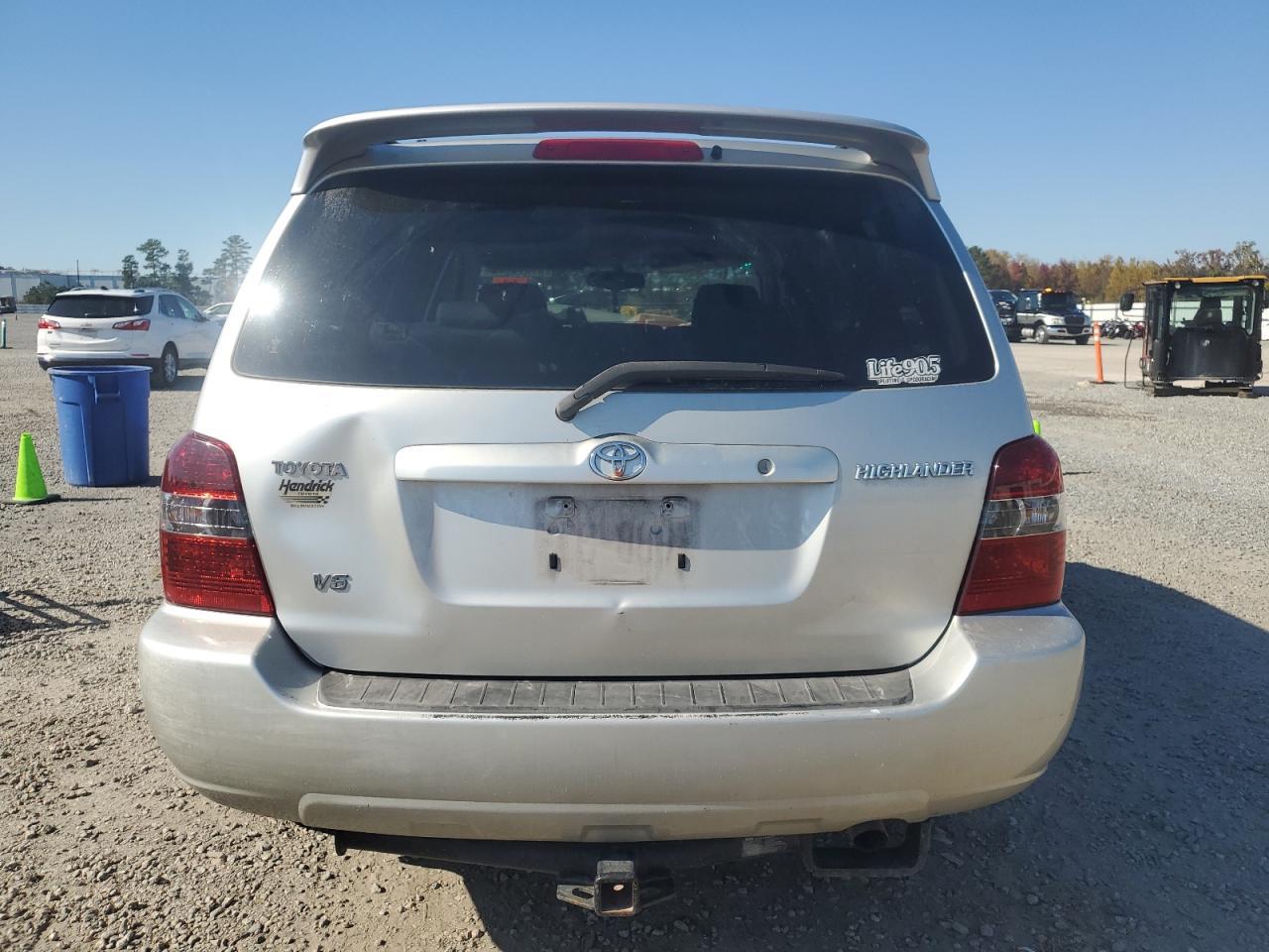 2005 TOYOTA HIGHLANDER