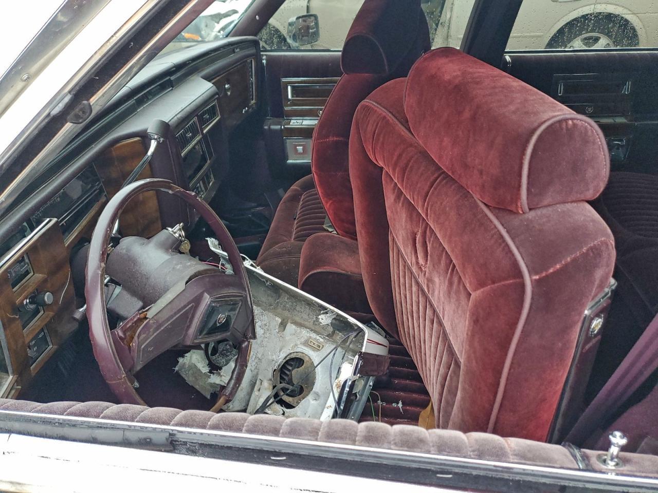 1989 CADILLAC Brougham