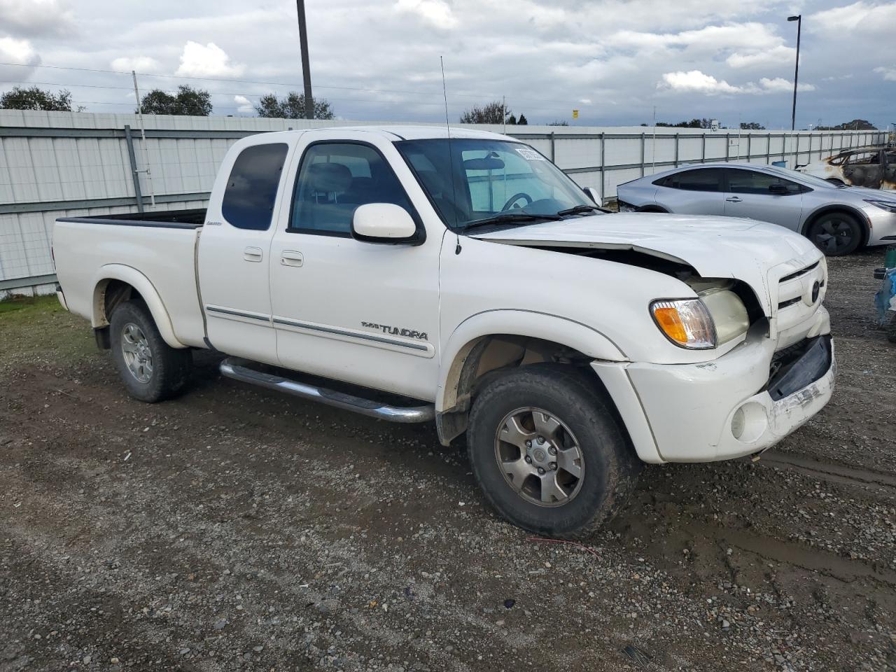 2004 TOYOTA TUNDRA