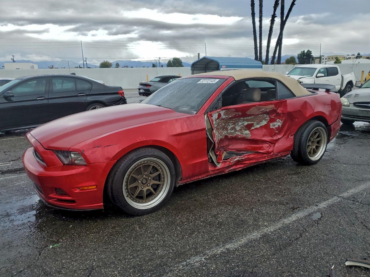 2013 FORD MUSTANG