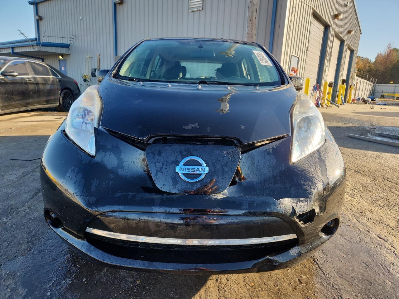 2015 NISSAN LEAF