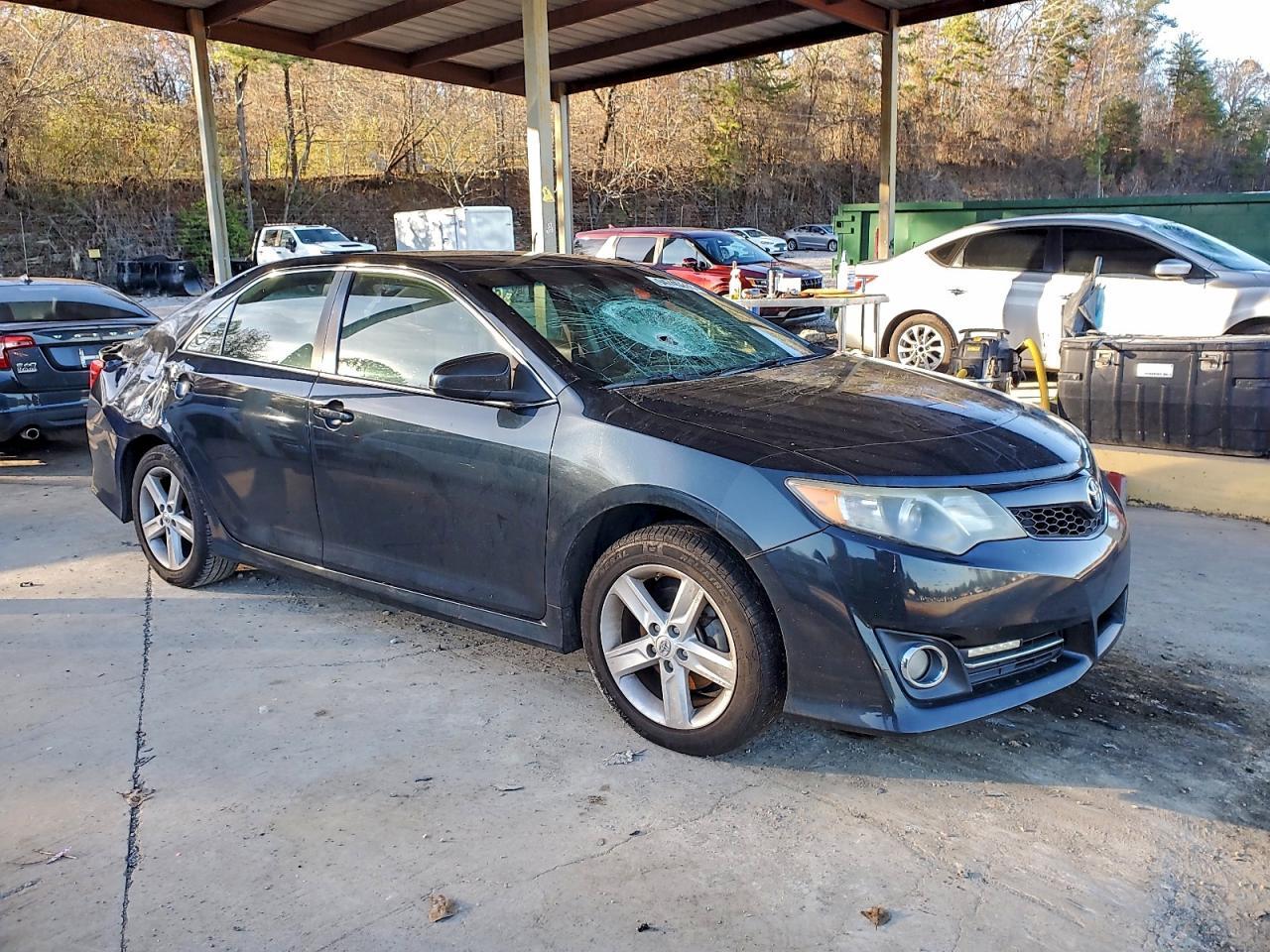 2013 TOYOTA CAMRY
