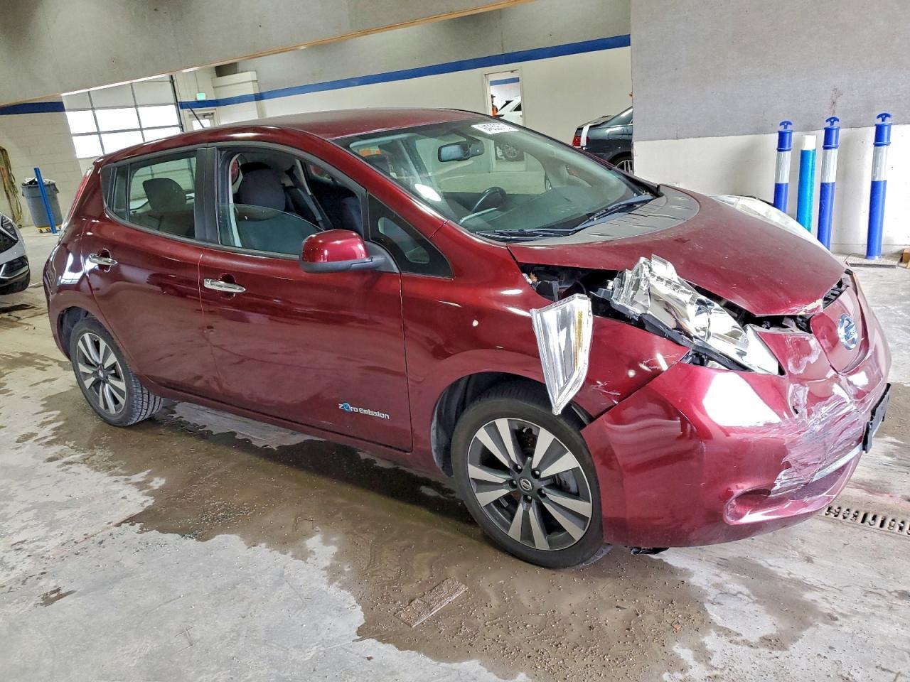 2016 NISSAN LEAF