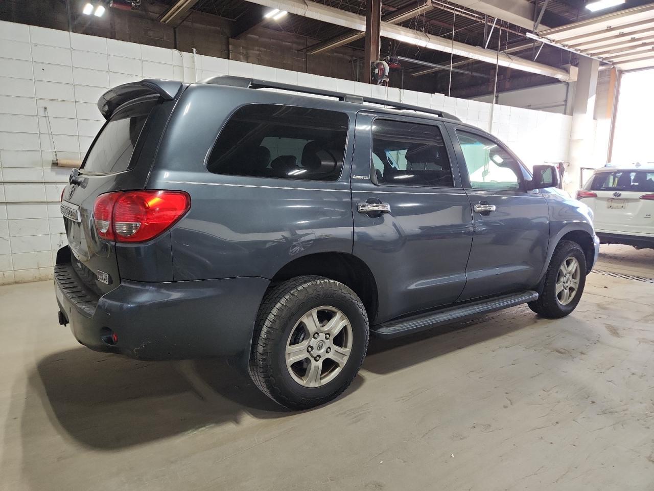 2008 TOYOTA Sequoia