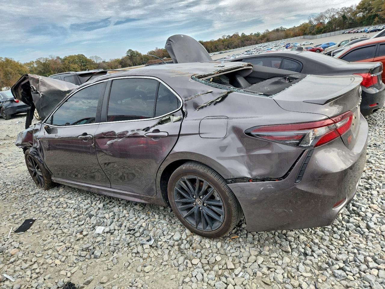 2024 TOYOTA CAMRY