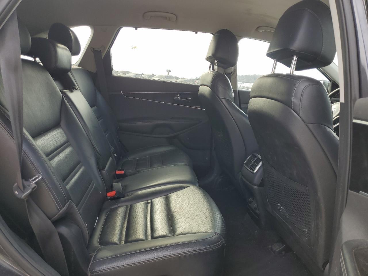 2017 KIA SORENTO