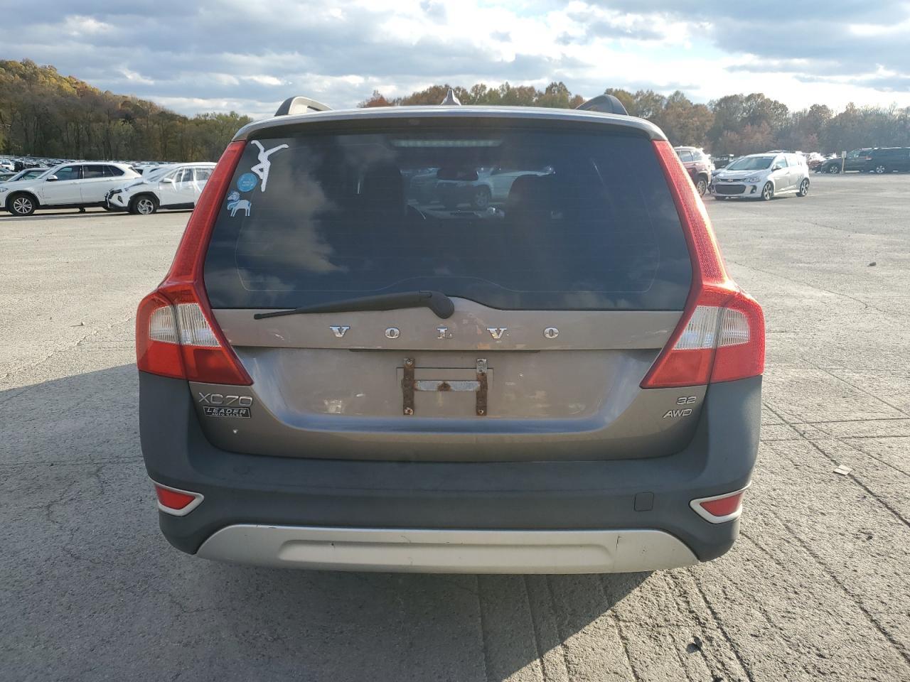 2010 VOLVO XC70