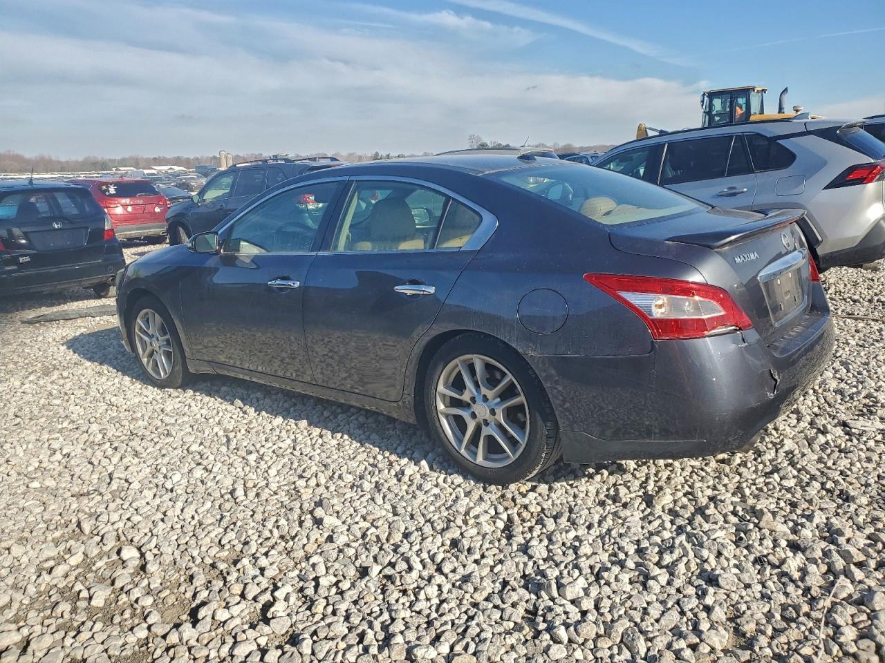 2010 NISSAN Maxima