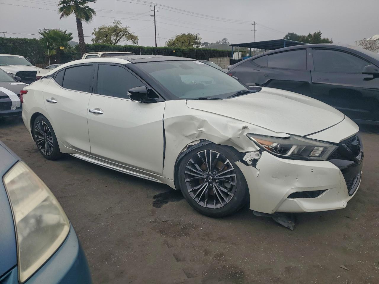 2016 NISSAN Maxima