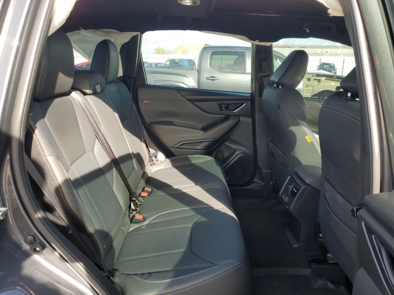 2023 SUBARU FORESTER