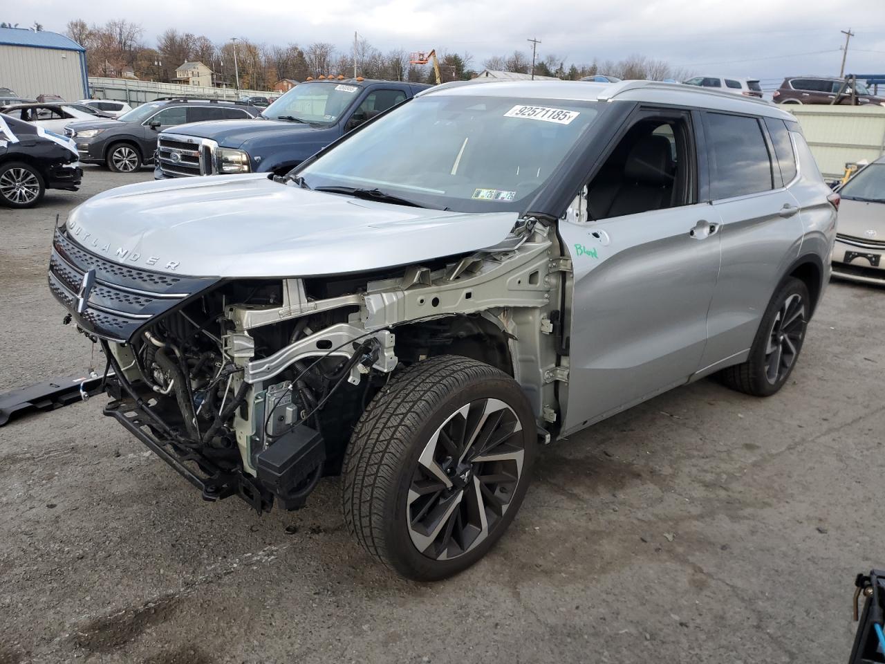2022 MITSUBISHI outlander