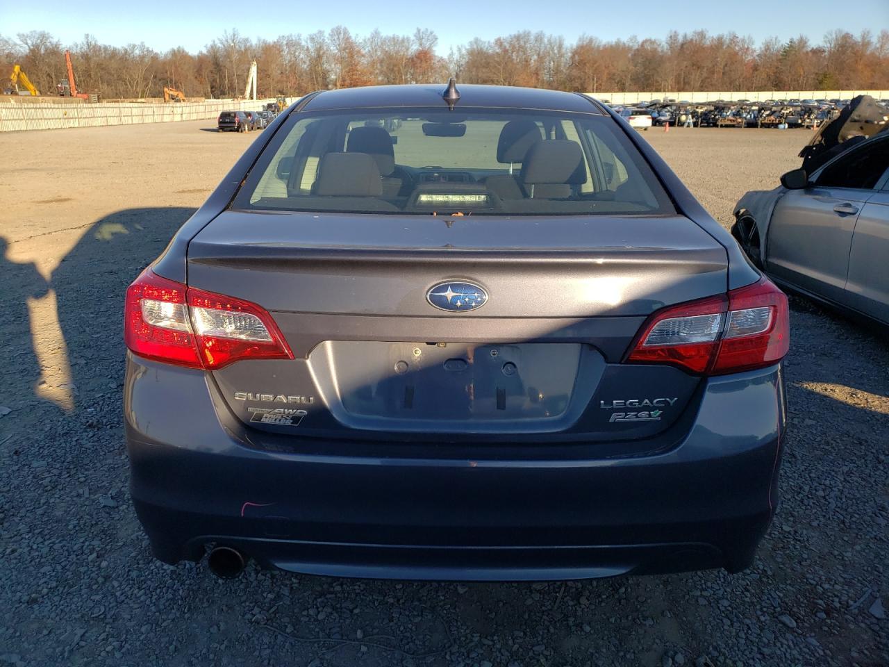 2017 SUBARU Legacy
