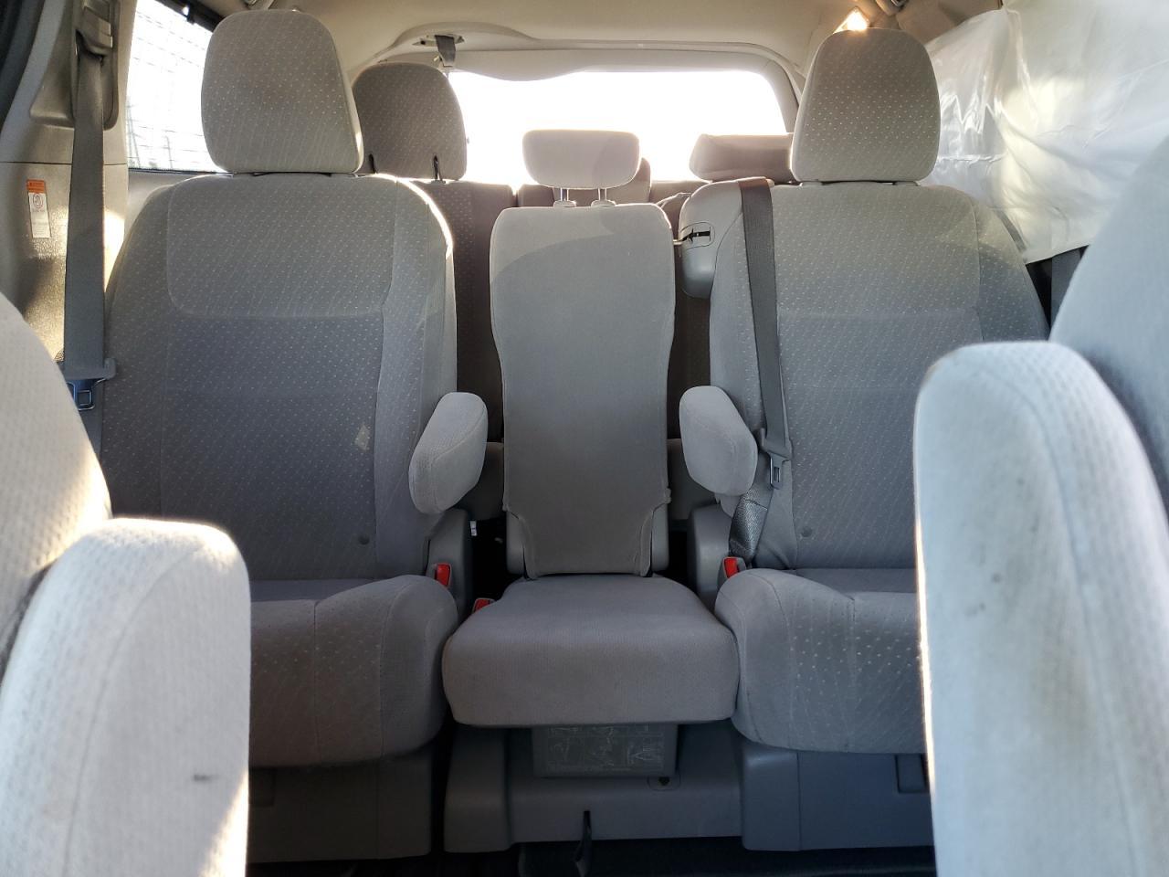 2019 TOYOTA SIENNA