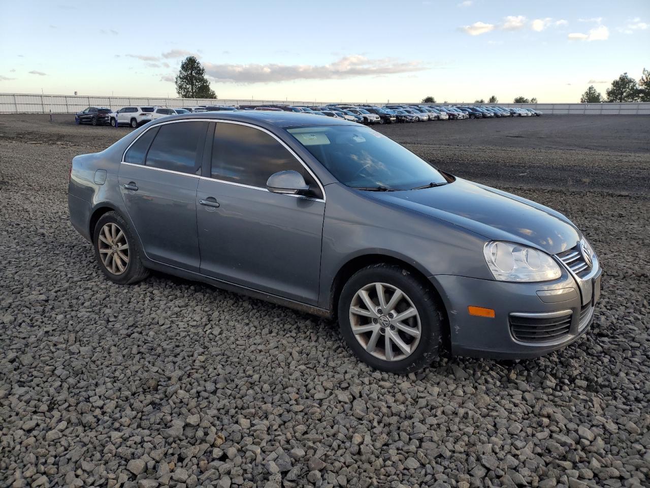 2010 VOLKSWAGEN JETTA
