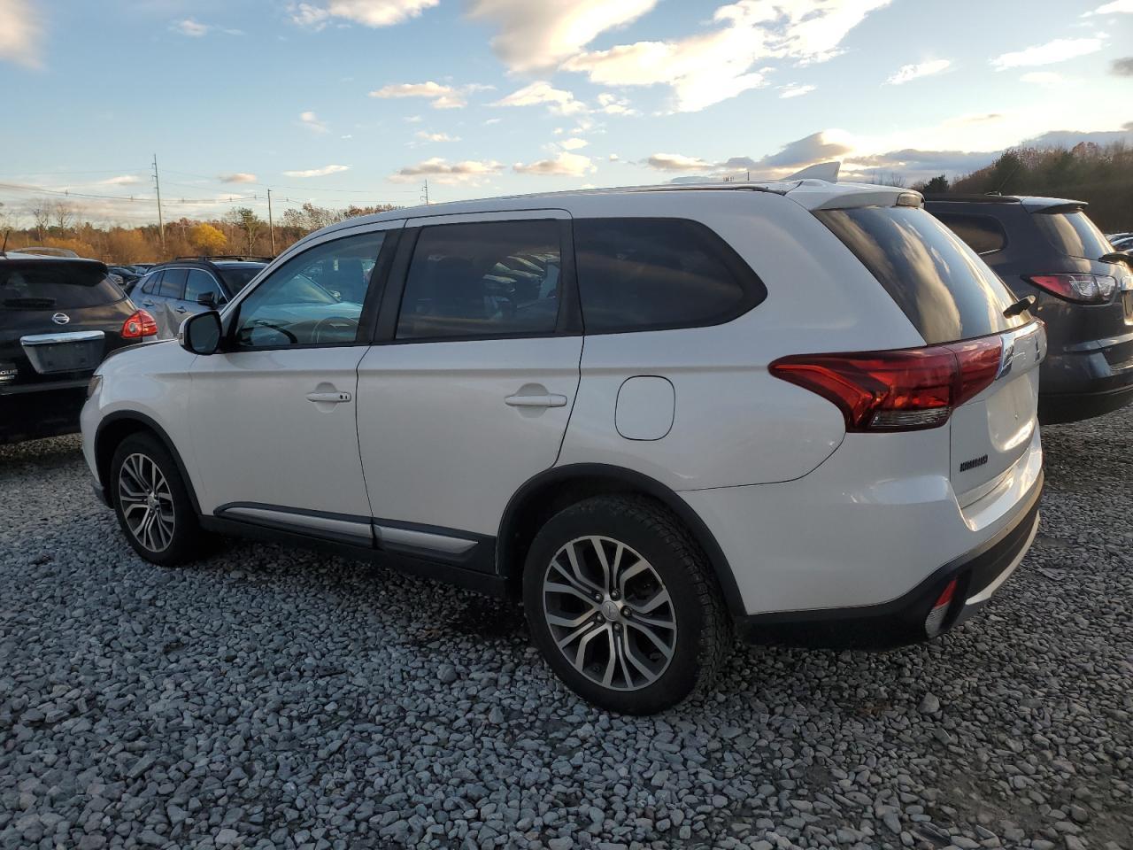 2017 MITSUBISHI outlander
