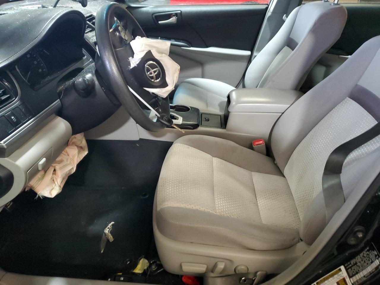 2014 TOYOTA CAMRY