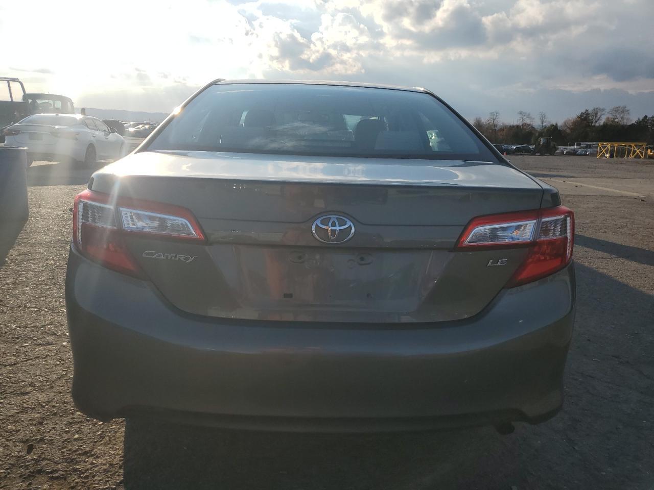 2012 TOYOTA CAMRY