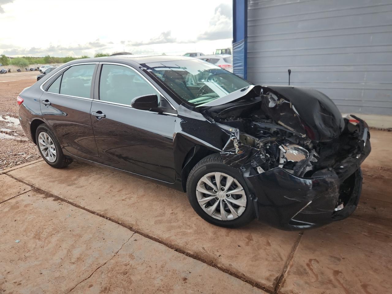 2017 TOYOTA CAMRY
