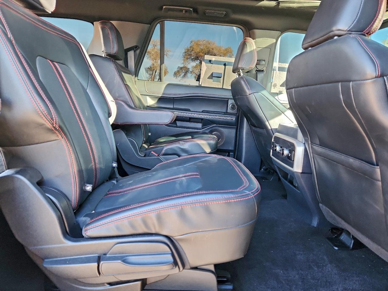 2022 FORD Expedition