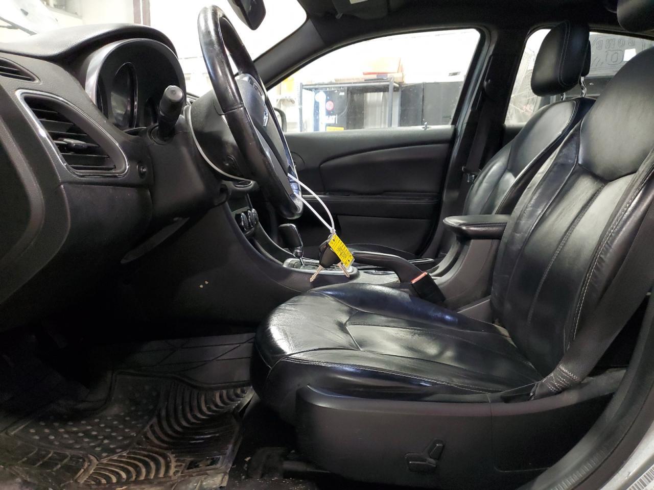 2013 CHRYSLER 200
