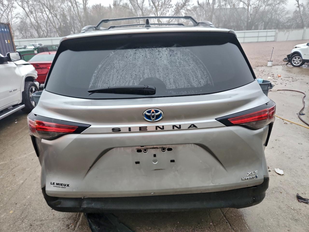 2022 TOYOTA SIENNA