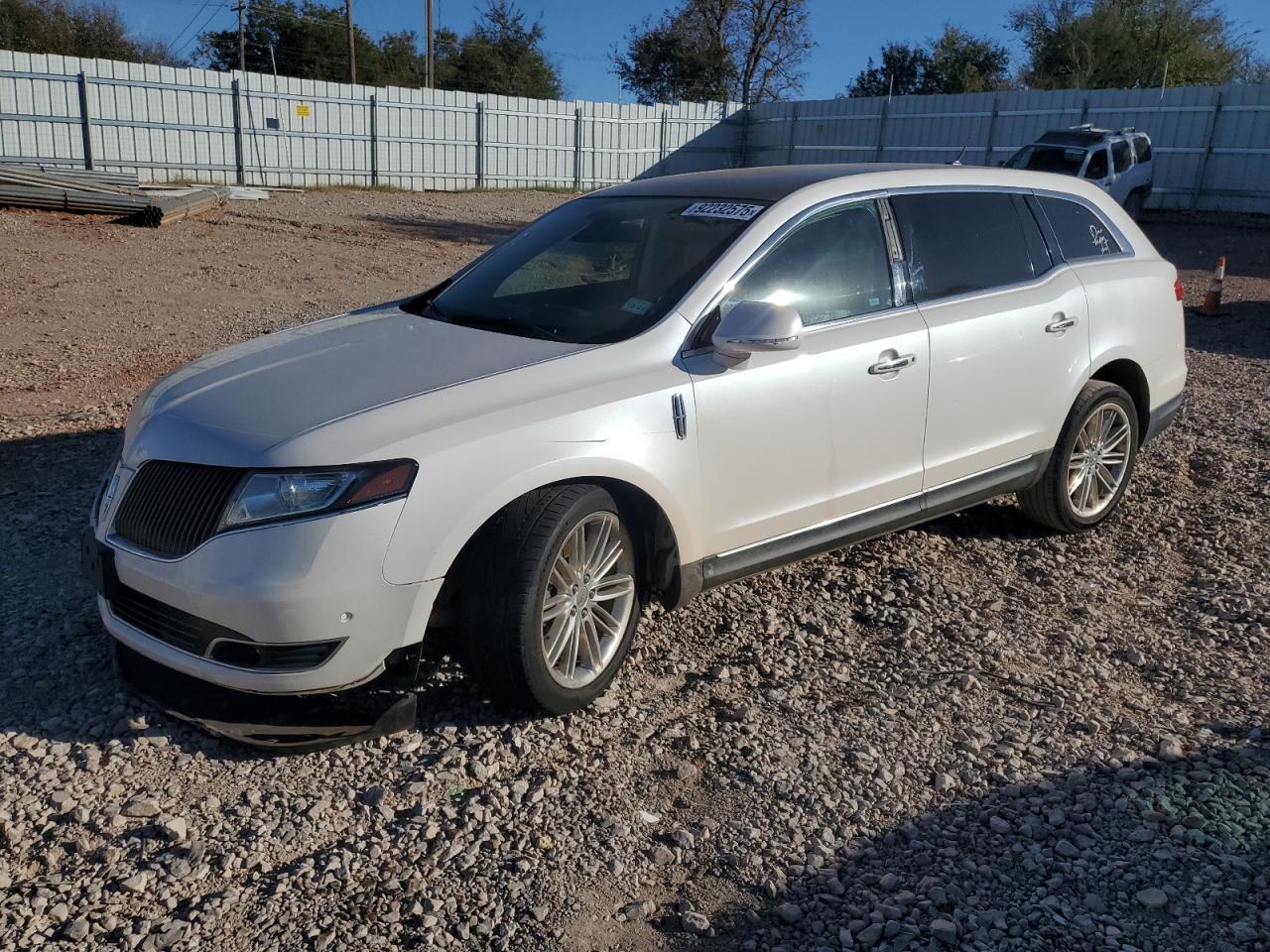 2014 LINCOLN MKT