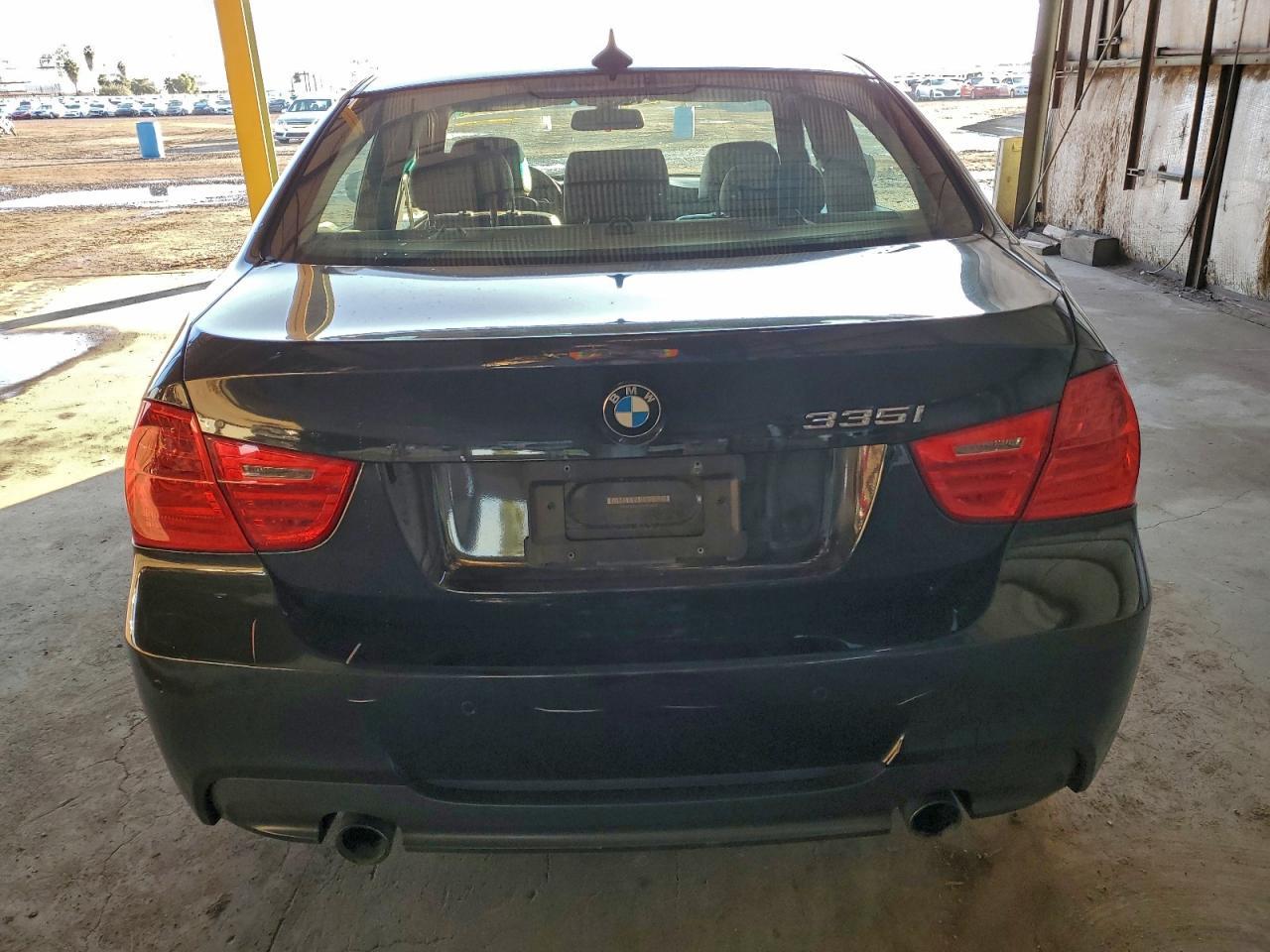 2011 BMW 3 SERIES