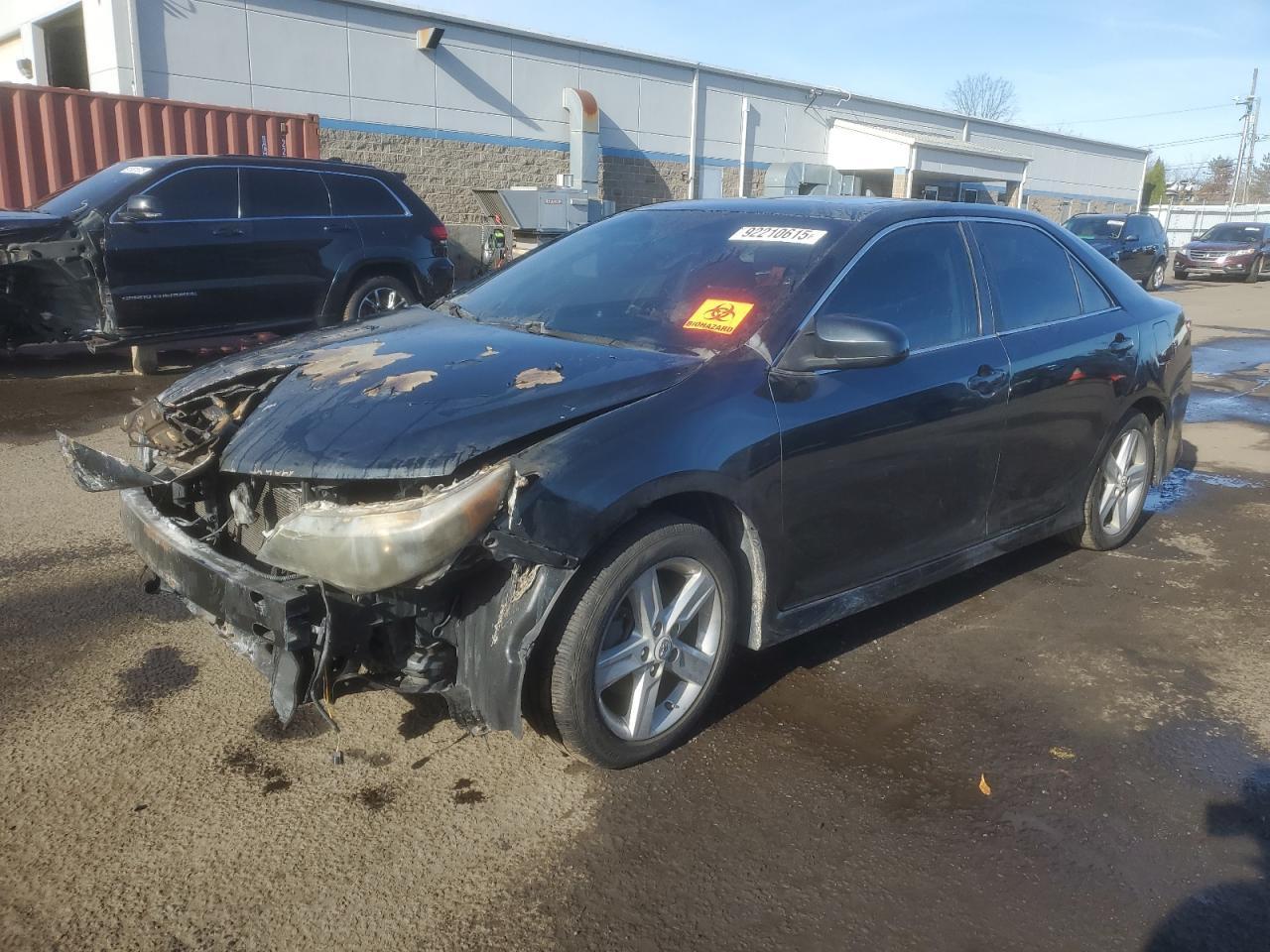 2013 TOYOTA CAMRY