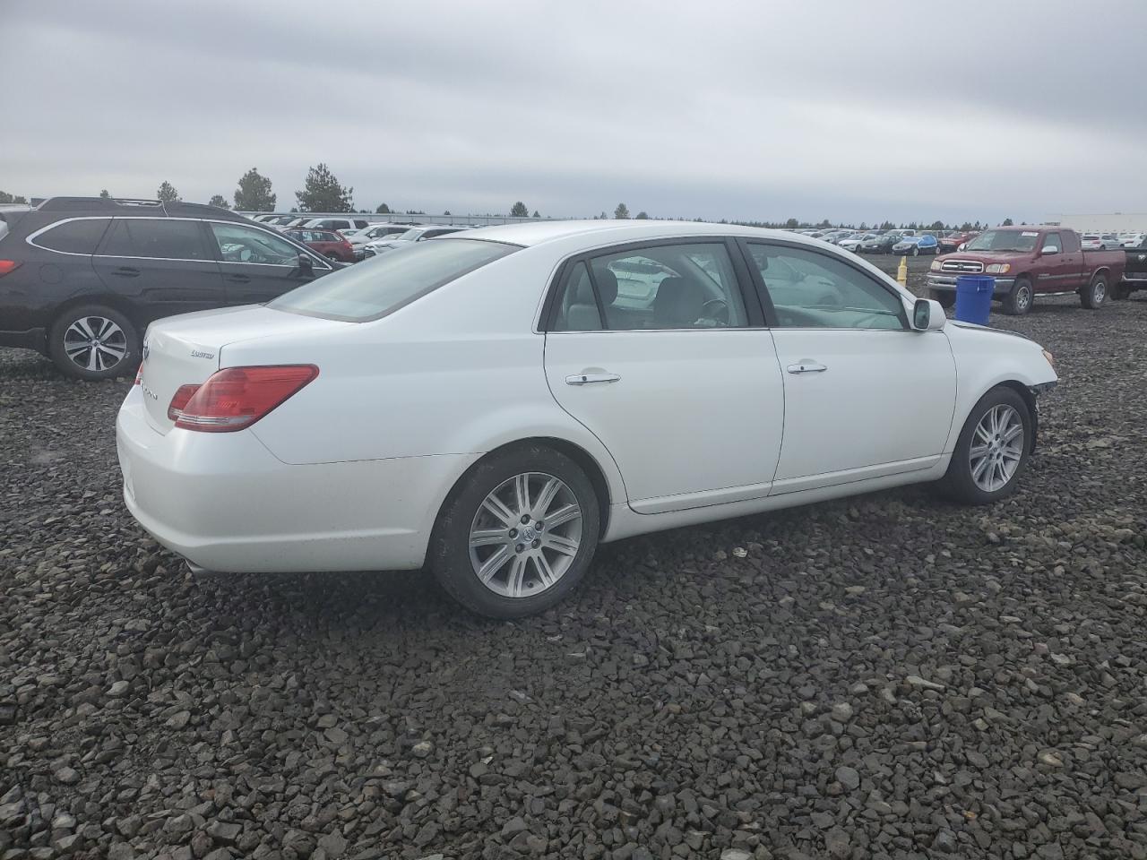 2008 TOYOTA Avalon