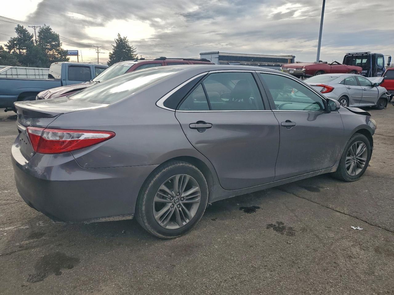 2015 TOYOTA CAMRY